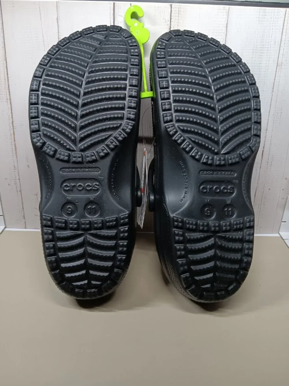 Crocs Mens 9/ Womens 11 Black Classic Brand New with Original Bag - Picture 5 of 7